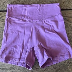 Balance athletica cloud I shorts in purple or amethyst, size xs
